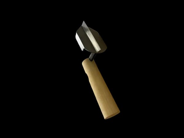 石目筋引きコテ(しび鏝)